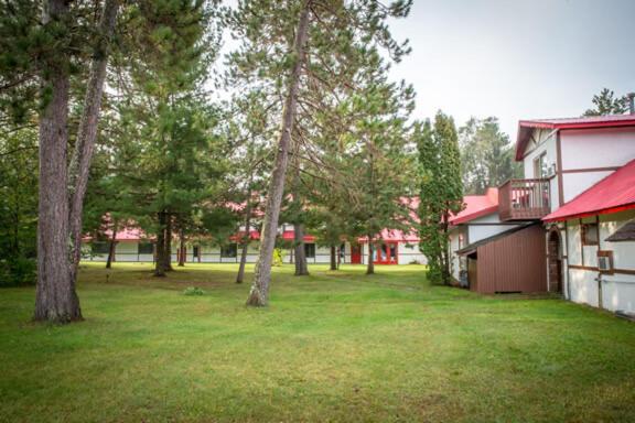 Northern Pine Inn Hayward Exterior foto
